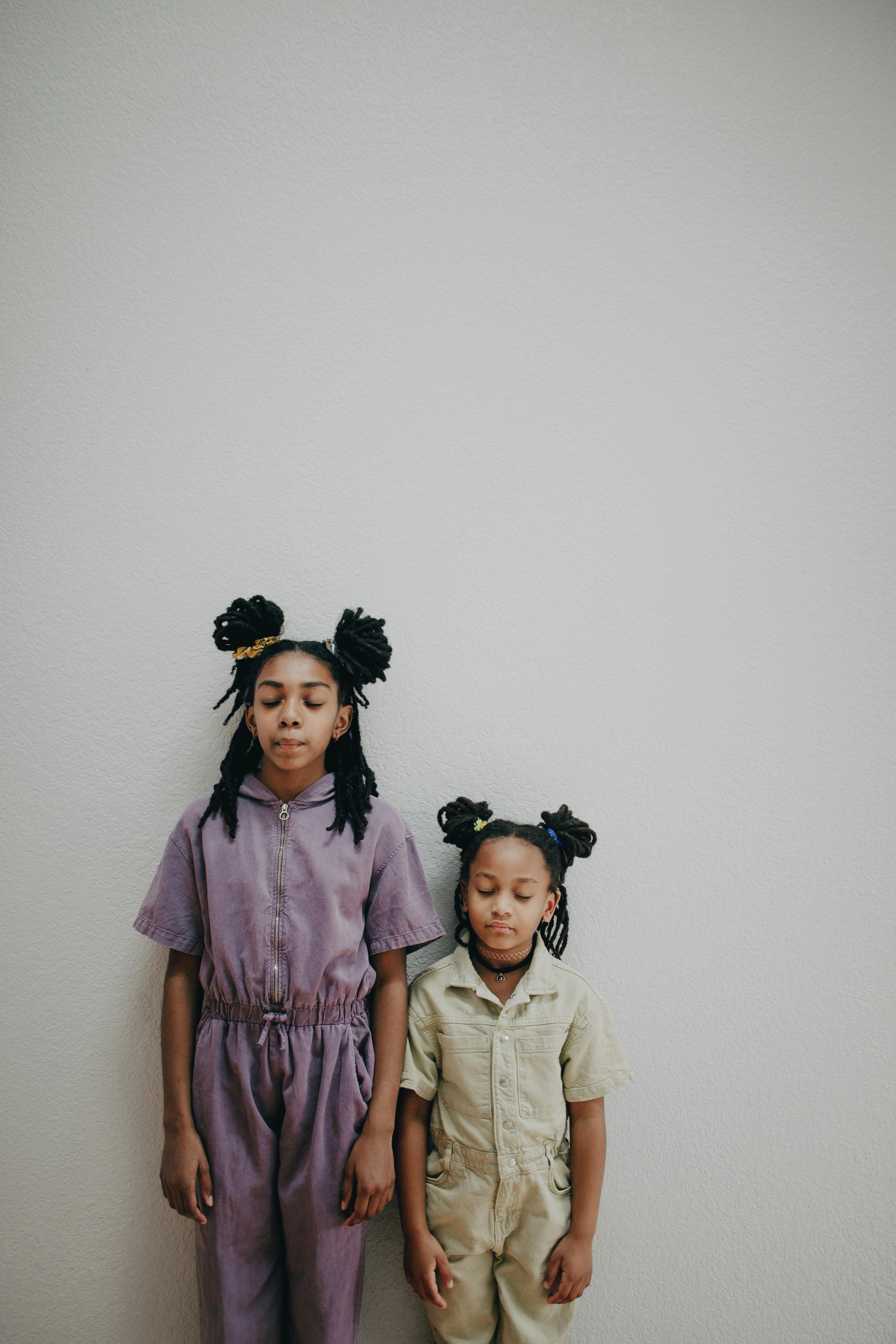 雨天氛围与雨伞产品展示图片